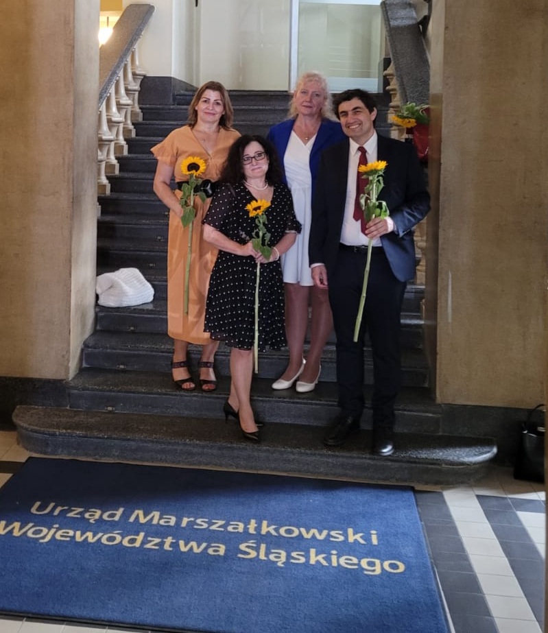 fotografa odznaczonych W dniu 13.07.2021 r. w Sali Sejmu Śląskiego odbyła się uroczystość wręczenia medykom z regionu „Odznaki Honorowej za Zasługi dla Województwa Śląskiego